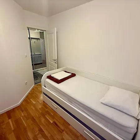 Jedra I Near Center & Station Σαράγεβο