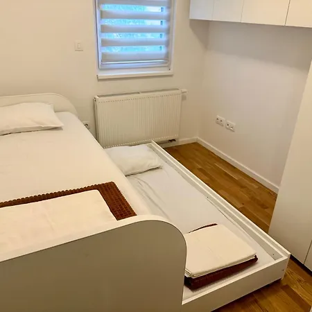 Jedra I Near Center & Station *