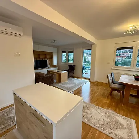 Jedra I Near Center & Station شقة *