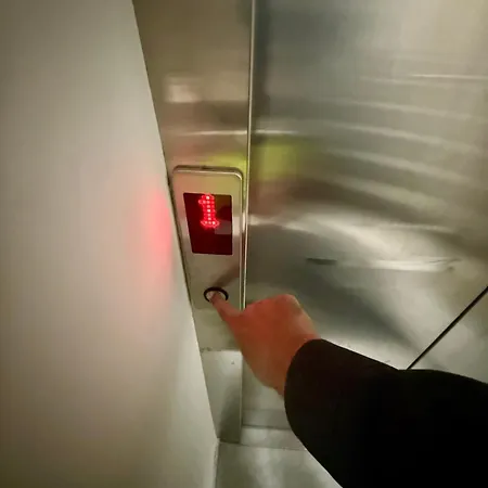 Jedra I Near Center & Station *