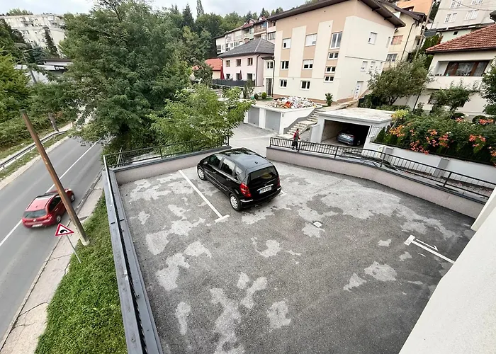 Jedra I Near Center & Station *