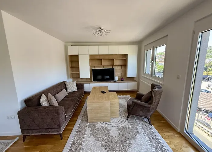 Jedra I Near Center & Station *